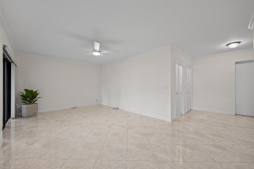 Immaculate and move in ready, this light and bright first floor - photo 11