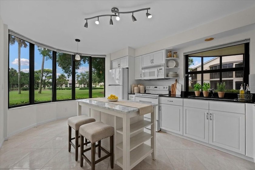 Immaculate and move in ready, this light and bright first floor - photo 16