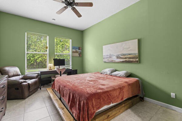 Welcome to Lake Charles in St. Lucie West! This well maintained - photo 17
