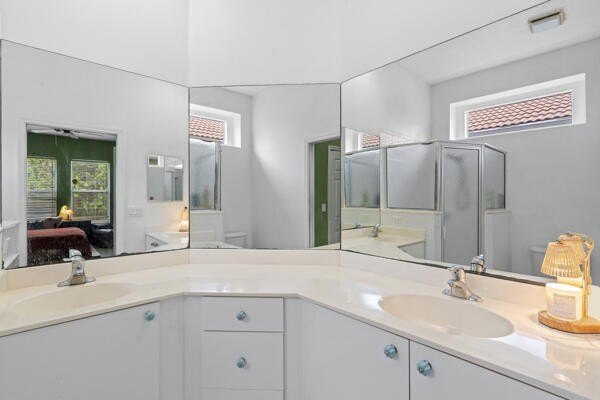Welcome to Lake Charles in St. Lucie West! This well maintained - photo 20