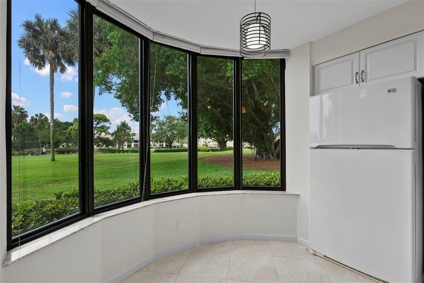 Immaculate and move in ready, this light and bright first floor - photo 21