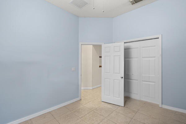 Welcome to Lake Charles in St. Lucie West! This well maintained - photo 25