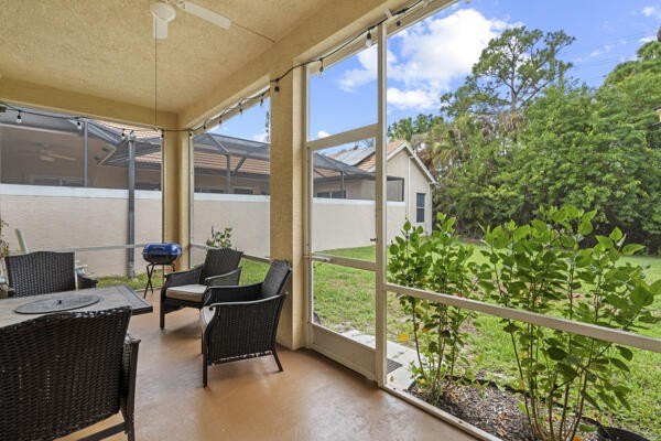 Welcome to Lake Charles in St. Lucie West! This well maintained - photo 29