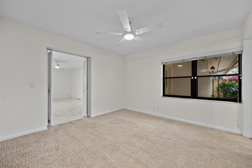 Immaculate and move in ready, this light and bright first floor - photo 31