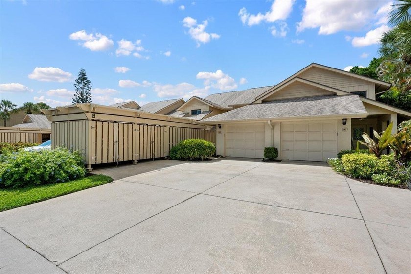 Immaculate and move in ready, this light and bright first floor - photo 35