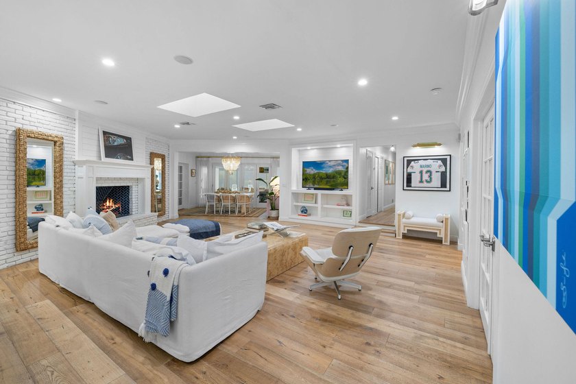 Experience effortless coastal luxury in this one-of-a-kind - photo 11