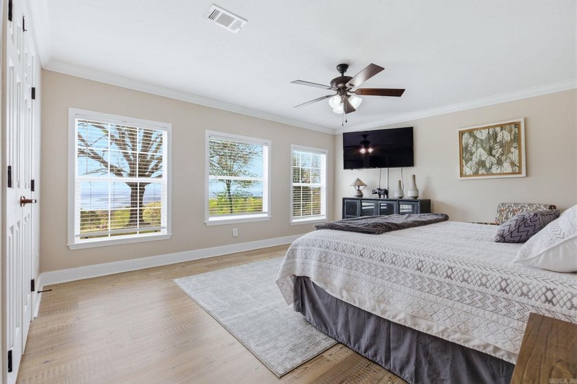 This property offers the perfect opportunity for a relaxing lake - photo 31