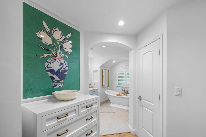 Experience effortless coastal luxury in this one-of-a-kind - photo 33