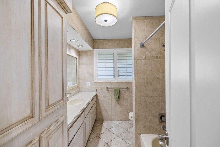 Experience effortless coastal luxury in this one-of-a-kind - photo 39