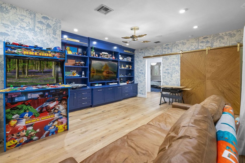 Experience effortless coastal luxury in this one-of-a-kind - photo 41