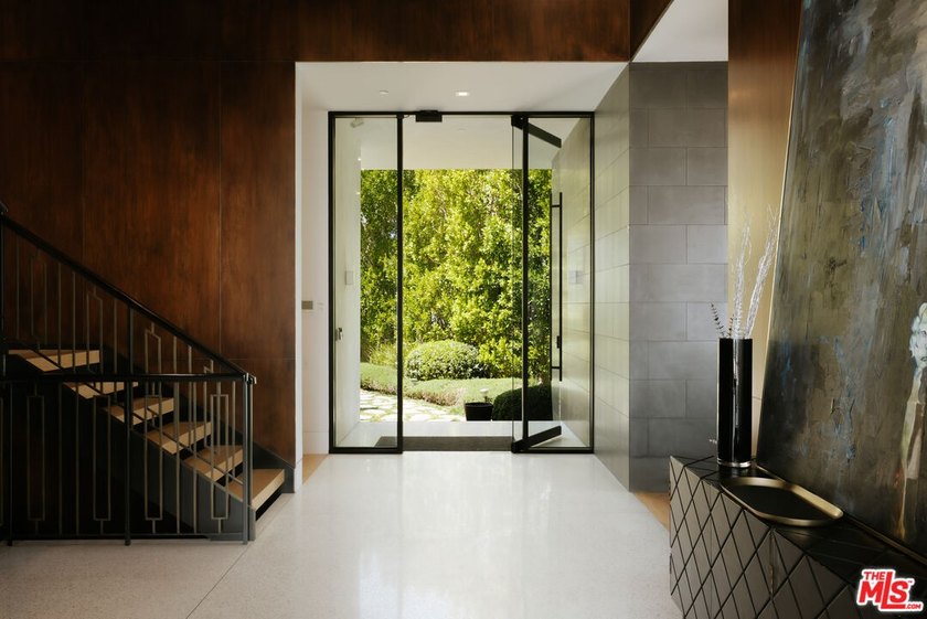 Boasting A+ panoramic views that are among the most - photo 5