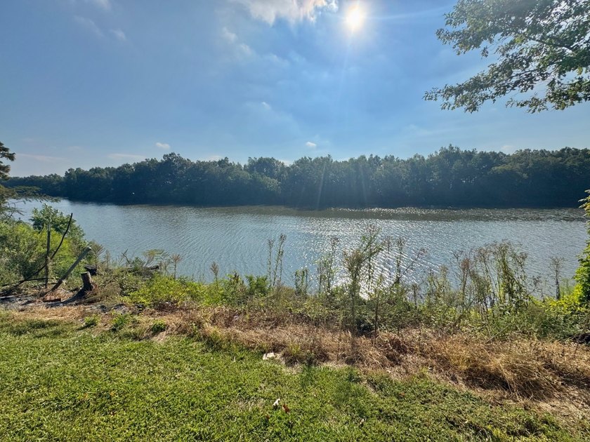 Don't miss this opportunity to own a spacious and partially - photo 2
