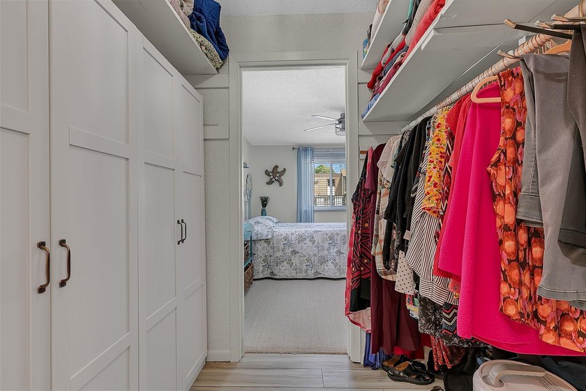 Beautifully updated 2-bedroom, 2-bath condo offering 1,170 - photo 12