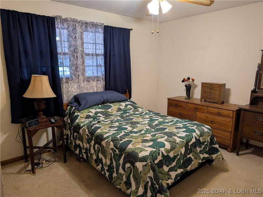 What a lovely family home with large rooms so close to the Lake - photo 27