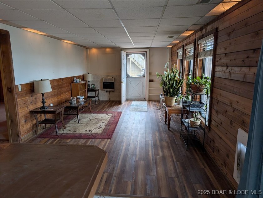 What a lovely family home with large rooms so close to the Lake - photo 39