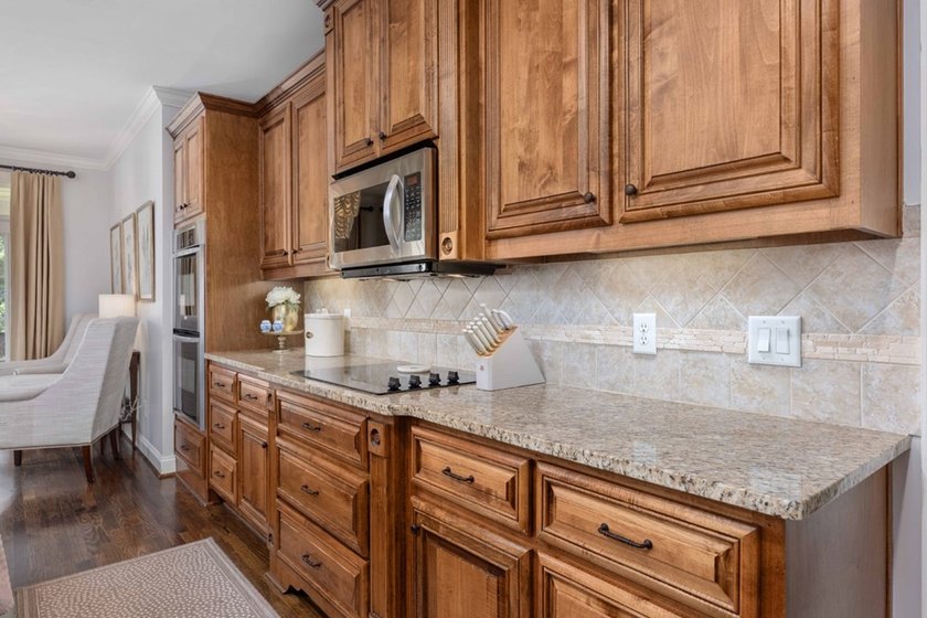 Welcome to your own private sanctuary in the highly desirable - photo 12