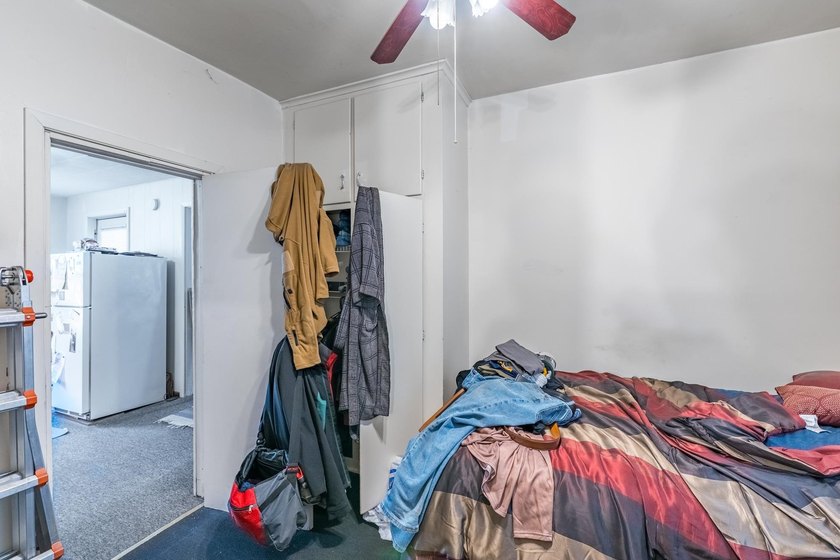 Expand your investment portfolio with this well-maintained - photo 32