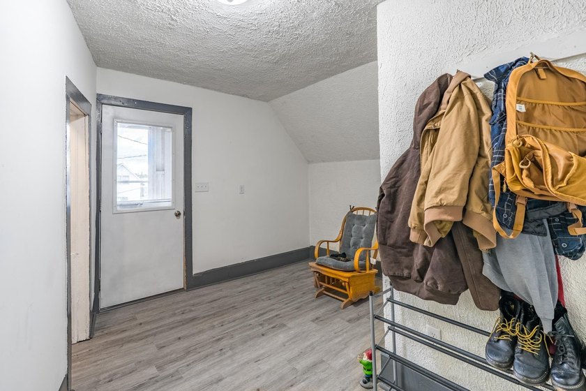 Expand your investment portfolio with this well-maintained - photo 36