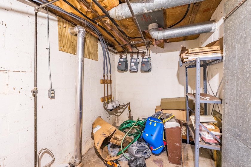 Expand your investment portfolio with this well-maintained - photo 50