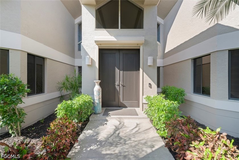 This custom contemporary classic is a truly remarkable offering - photo 4