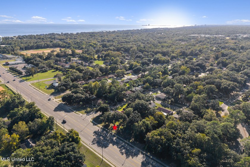 Take advantage of this prime 0.21-acre lot located on bustling - photo 8