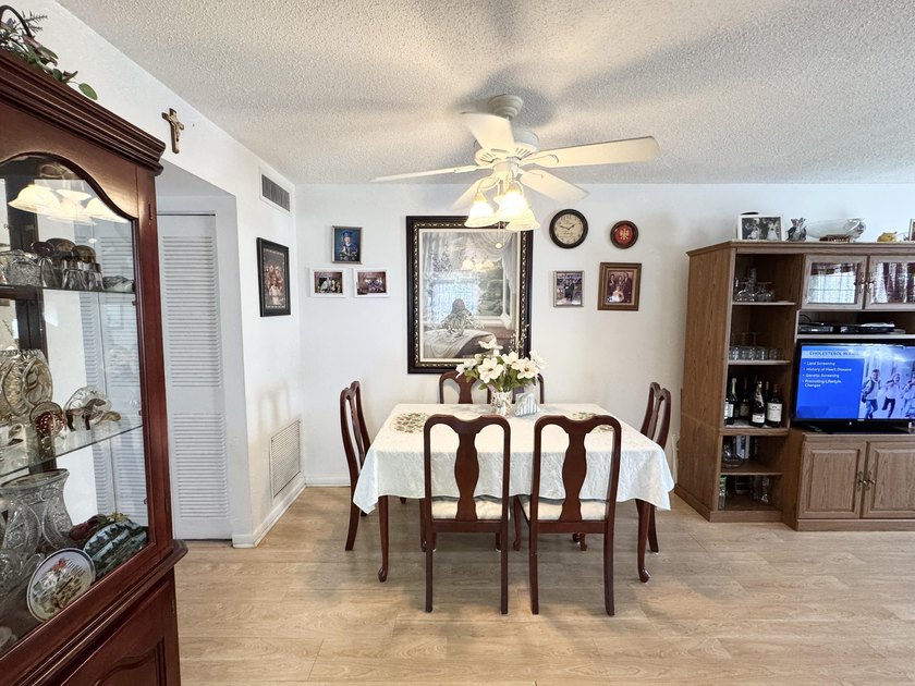 Beautifully Furnished, TURNKEY 1BD/1.5BA Condo on second floor - photo 8