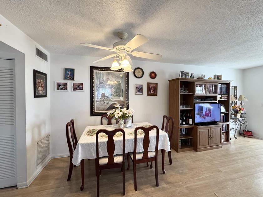 Beautifully Furnished, TURNKEY 1BD/1.5BA Condo on second floor - photo 9