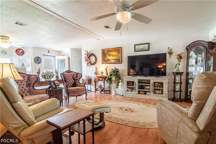Here Is Your Opportunity To Own A Large Well Maintained Home In - photo 8