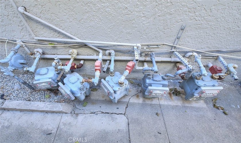 Clean 5-unit value-add in San Pedro. In-place income with a - photo 27