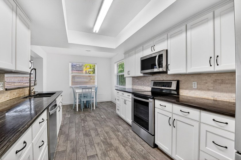 Discover the ultimate coastal lifestyle at 3651 Palm Drive in - photo 27