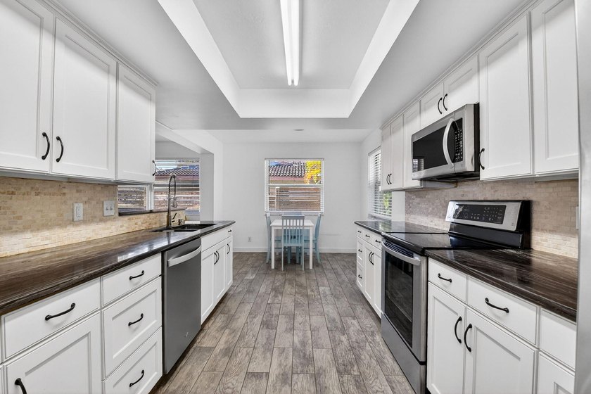 Discover the ultimate coastal lifestyle at 3651 Palm Drive in - photo 28