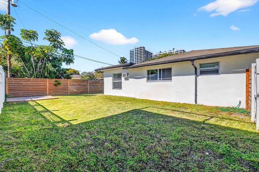 Discover the ultimate coastal lifestyle at 3651 Palm Drive in - photo 51