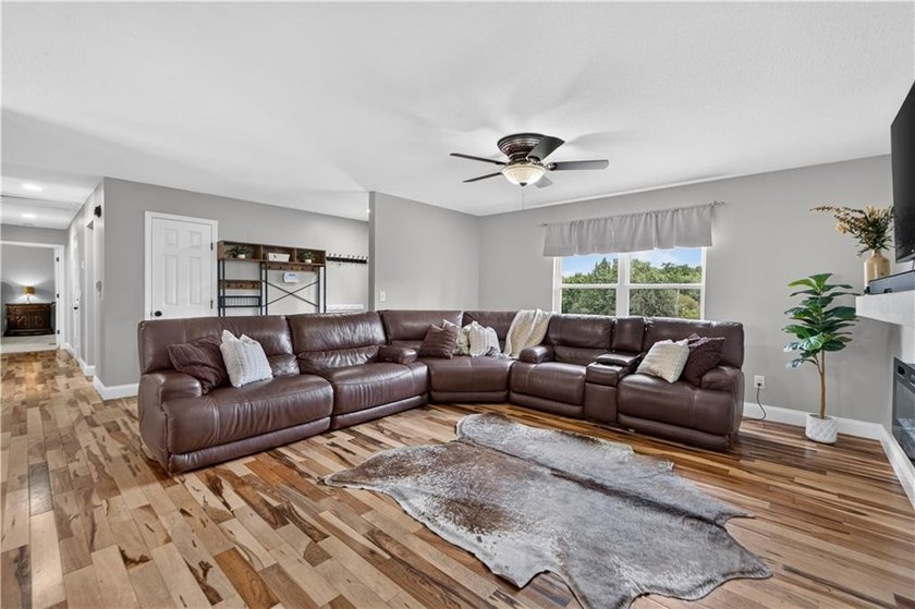 Welcome to your own private 15.38-acre retreat where luxury - photo 8
