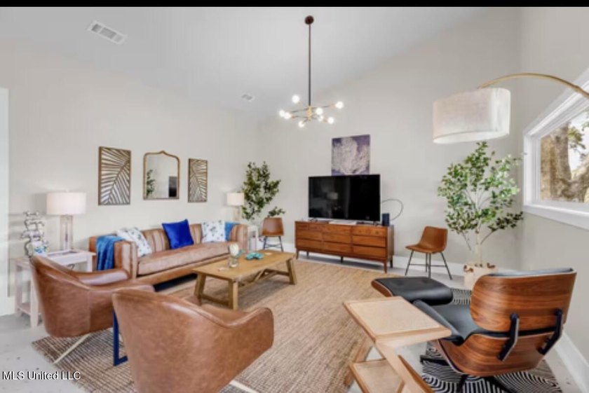 ''THE TREEHOUSE'' - A Luxurious Mid-Century, MODERN designed - photo 8