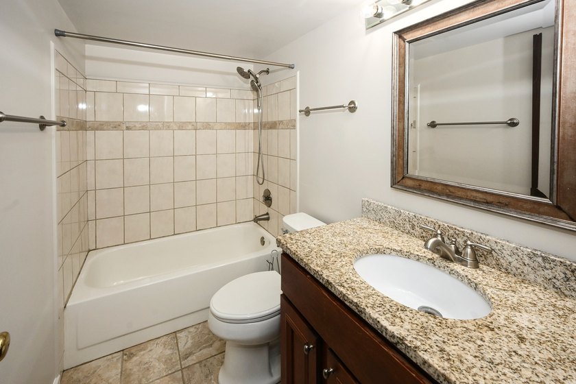 Freshly painted, immaculate 1st floor ranch unit on Fox Run Golf - photo 15