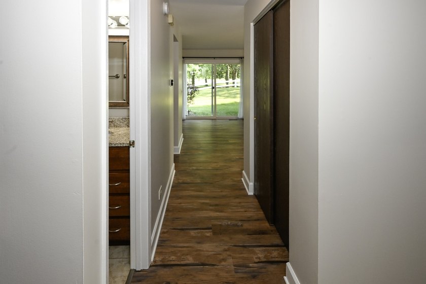 Freshly painted, immaculate 1st floor ranch unit on Fox Run Golf - photo 18