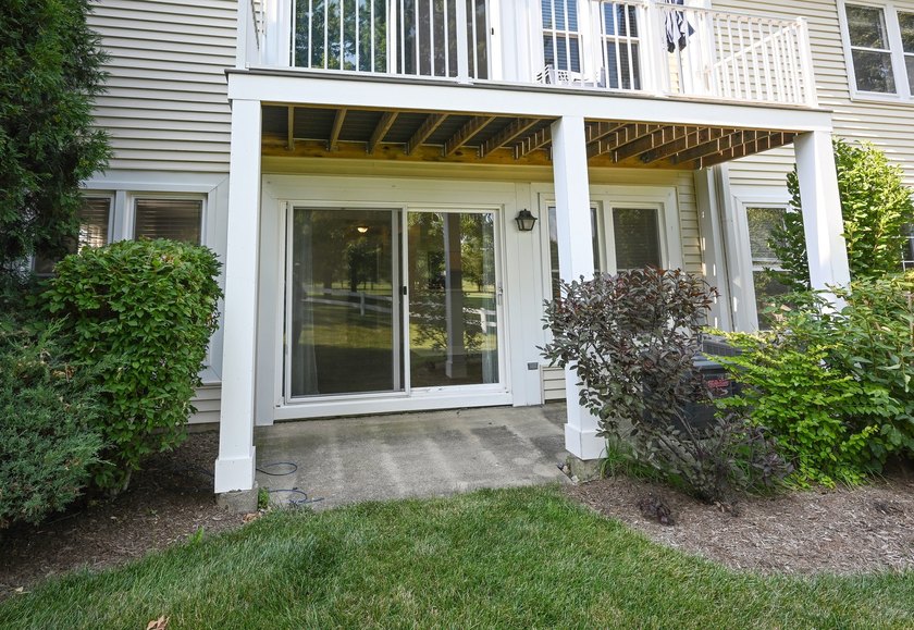 Freshly painted, immaculate 1st floor ranch unit on Fox Run Golf - photo 20