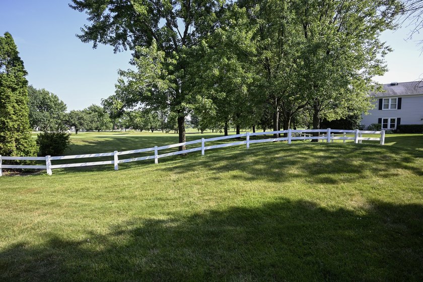 Freshly painted, immaculate 1st floor ranch unit on Fox Run Golf - photo 22