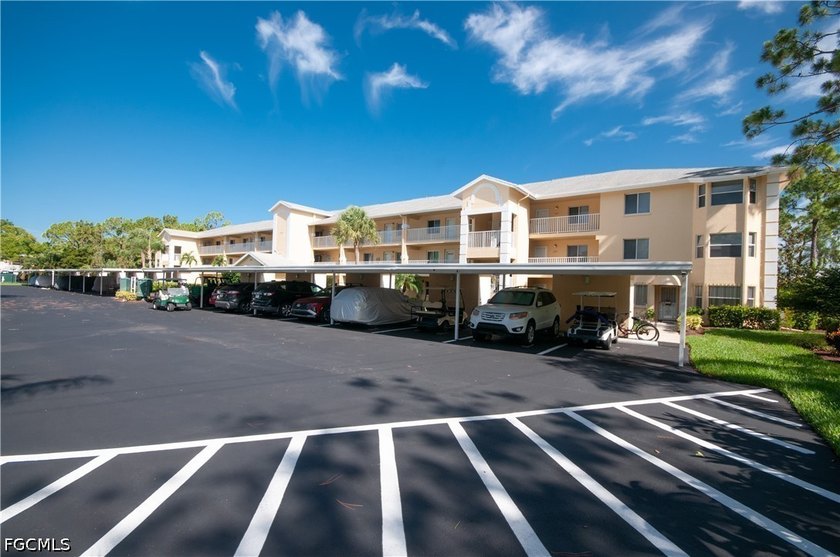 This first-floor, two-bedroom condominium in the Breckenridge - photo 2