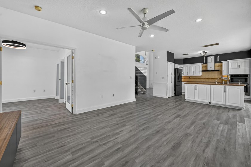 Country Lakes in Miramar, FL. Offering 2,504 square feet of - photo 19
