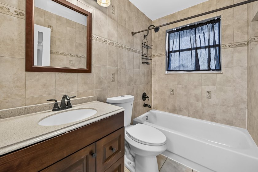 Country Lakes in Miramar, FL. Offering 2,504 square feet of - photo 28