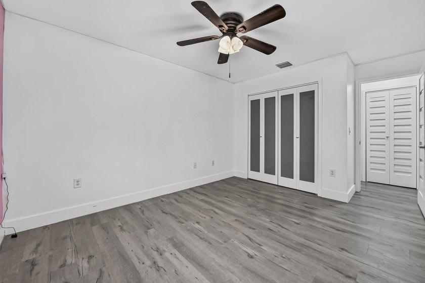 Country Lakes in Miramar, FL. Offering 2,504 square feet of - photo 30