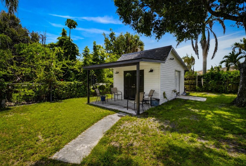 This beautifully updated home offers many recent improvements - photo 31