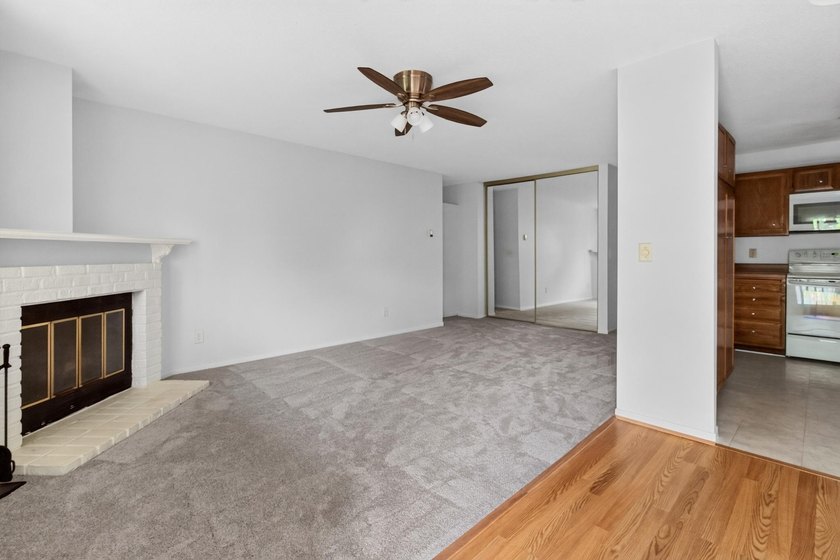 Move-in ready and recently refreshed, this spacious 2-bedroom - photo 5