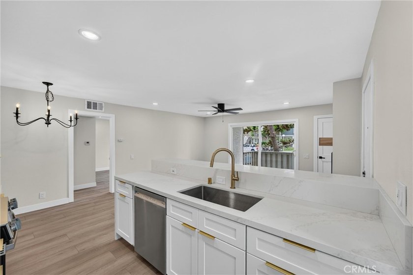 2807 S Fairview C - photo 9