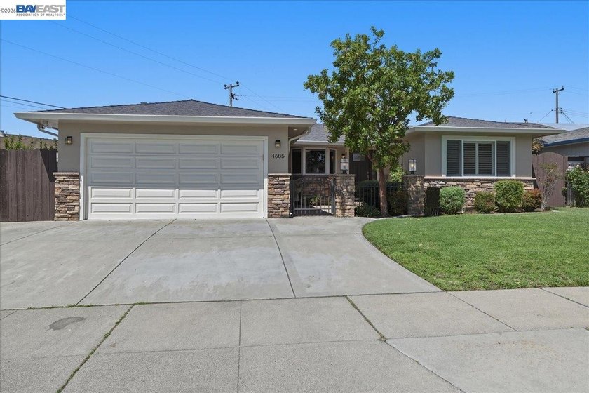 Welcome to this beautifully upgraded single story 4BD/2BA home - photo 3
