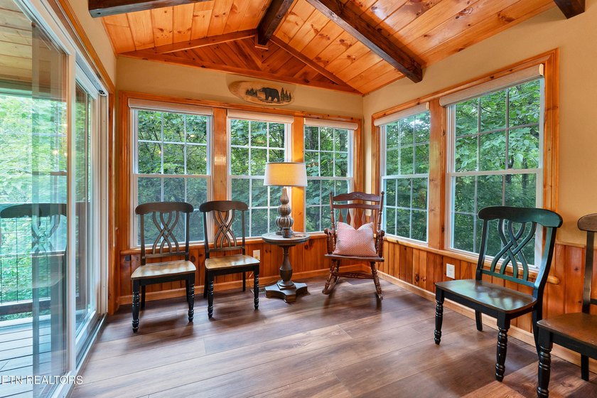 REDUCED $39,100.00! This mountain home has been renovated inside - photo 15