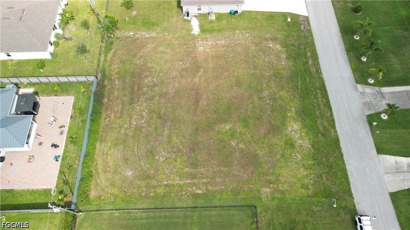 Rare Triple-Lot Opportunity in NW Cape Coral! Nearly 15,000 - photo 3