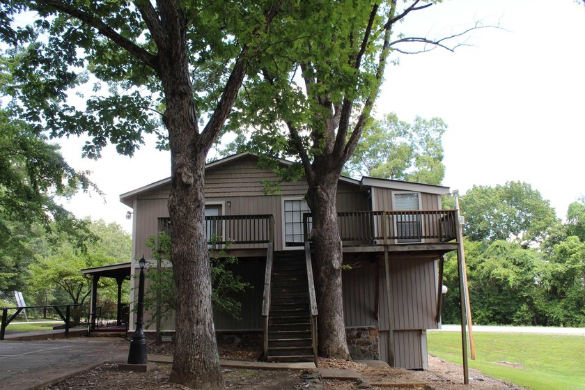 Prime Commercial Opportunity with Residential Living in Mountain - photo 5