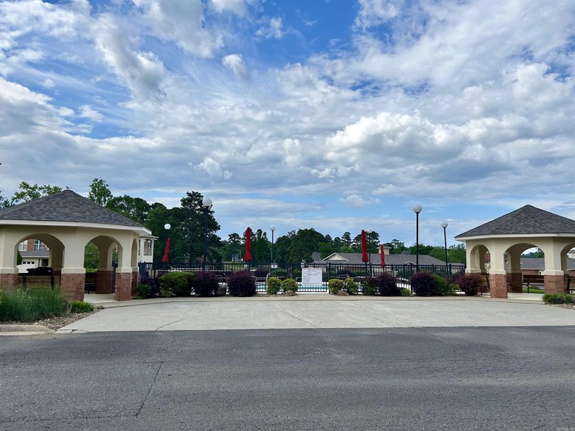 Enjoy easy, ground-level living in this beautifully maintained - photo 5